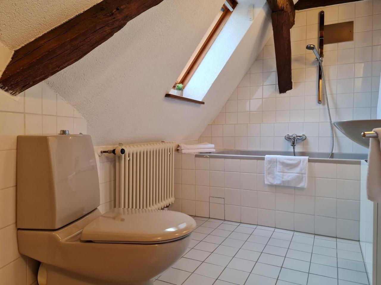 Avahome: Haus Fuer 16, Wlan, Parkplaetze, Netflix, Nespresso Kandel Kamer foto